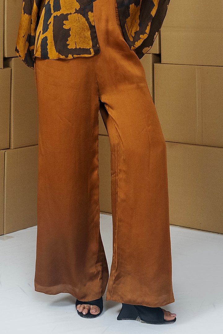 Multi-Colored Bemberg Satin Organza Abstract Printed Jacket Set by Shristi Chetani at Pernia's Pop Up Shop