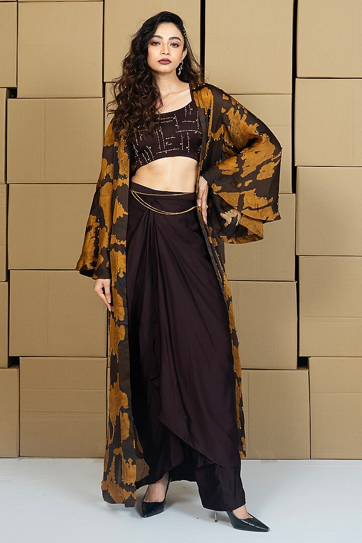 Multi-Colored Taffeta Abstract Printed & Embellished Cape Set by Shristi Chetani at Pernia's Pop Up Shop