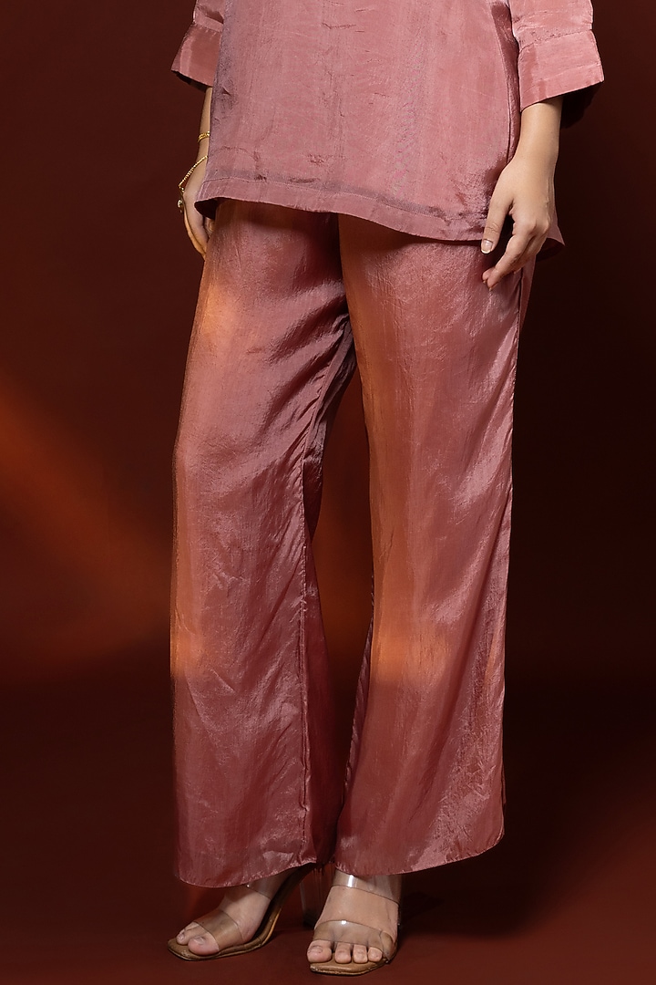 Pink Bemberg Satin Organza Mirror Embroidered Kurta Set by Shristi Chetani at Pernia's Pop Up Shop