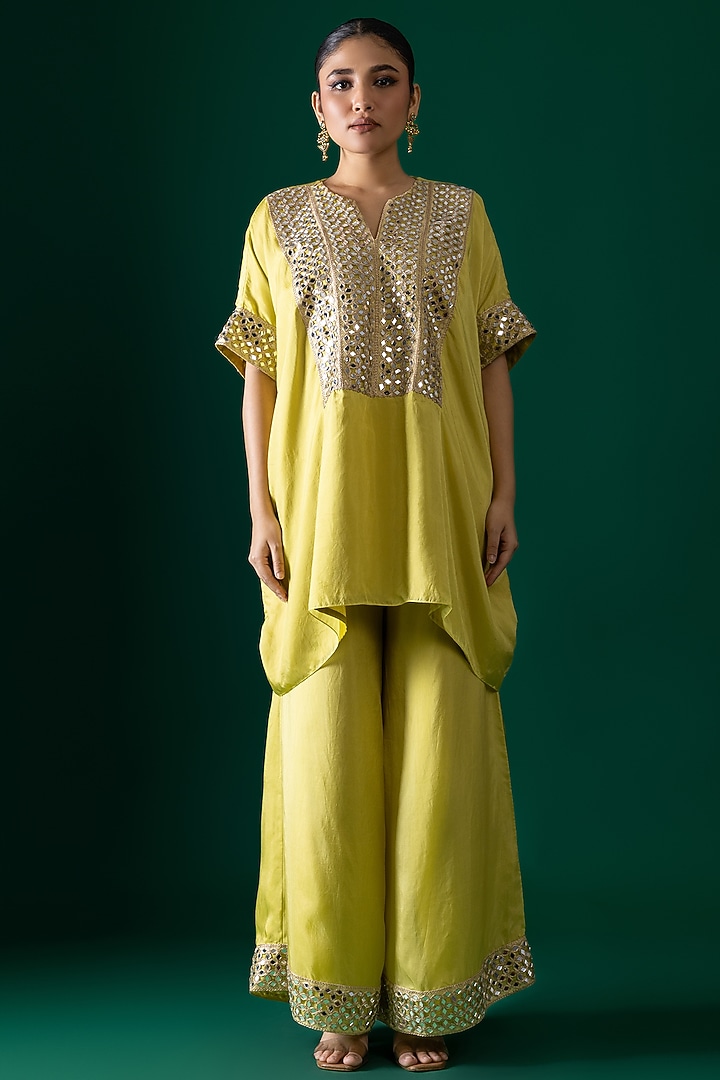 Yellow Bemberg Satin Organza Mirror Embroidered Kurta Set by Shristi Chetani at Pernia's Pop Up Shop