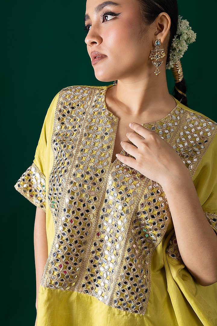 Yellow Bemberg Satin Organza Mirror Embroidered Kurta Set by Shristi Chetani at Pernia's Pop Up Shop