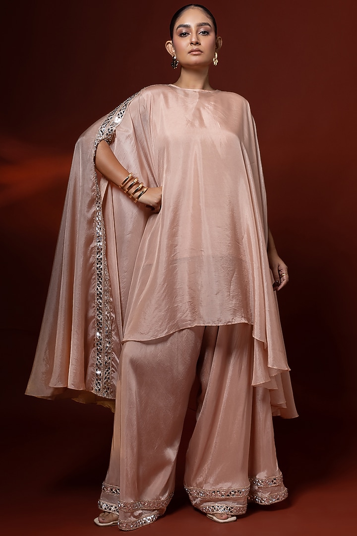Pink Bemberg Satin Organza Mirror Embroidered Kurta Set by Shristi Chetani at Pernia's Pop Up Shop