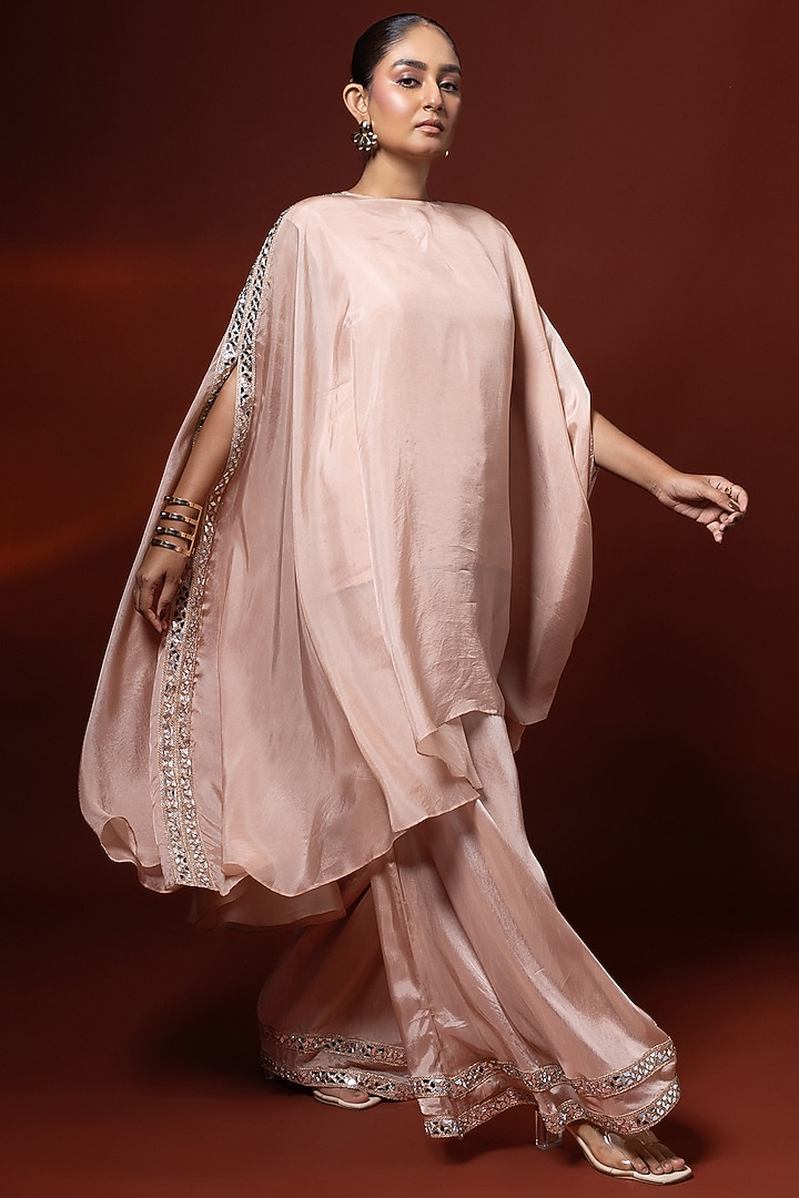 Pink Bemberg Satin Organza Mirror Embroidered Kurta Set by Shristi Chetani at Pernia's Pop Up Shop