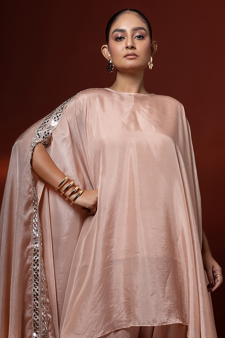 Pink Bemberg Satin Organza Mirror Embroidered Kurta Set by Shristi Chetani at Pernia's Pop Up Shop