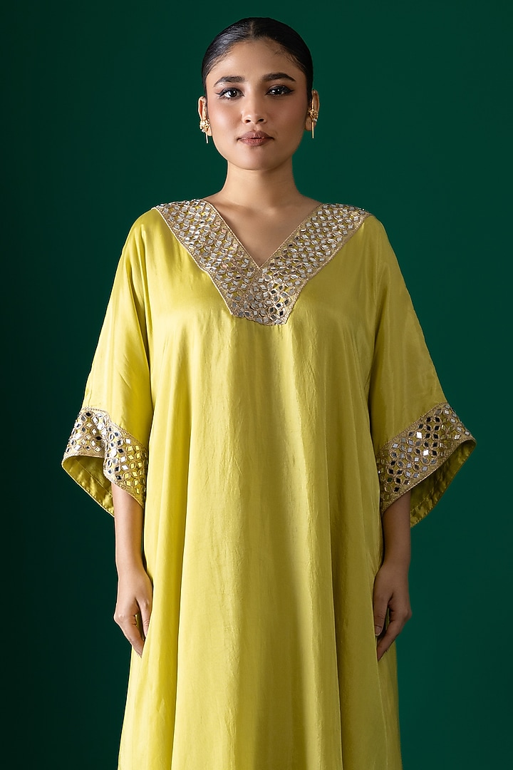 Yellow Bemberg Satin Organza Mirror Embroidered Kurta Set by Shristi Chetani at Pernia's Pop Up Shop