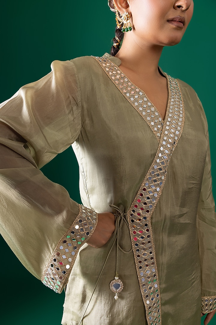 Green Bemberg Satin Organza Mirror Embroidered Kurta Set by Shristi Chetani at Pernia's Pop Up Shop