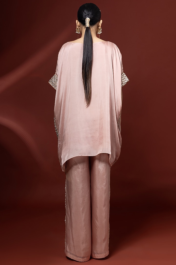 Pink Bemberg Satin Organza Mirror Embroidered Kurta Set by Shristi Chetani at Pernia's Pop Up Shop