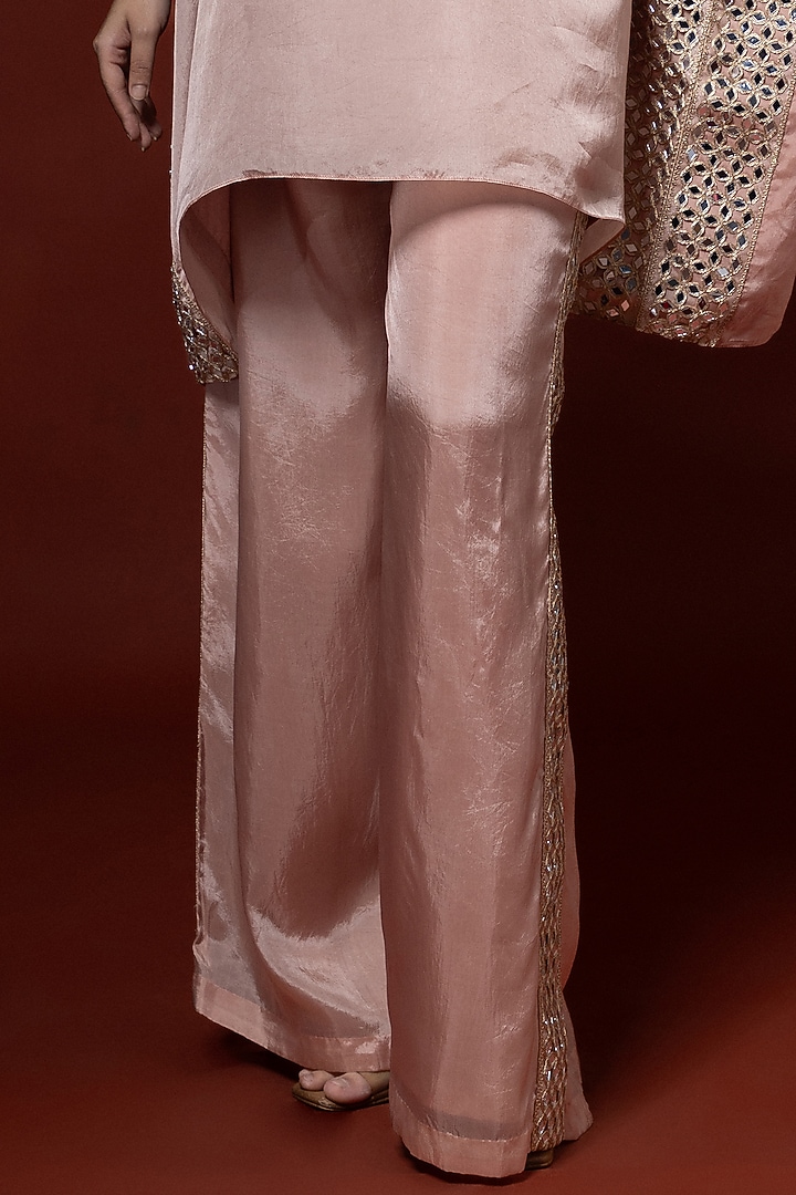 Pink Bemberg Satin Organza Mirror Embroidered Kurta Set by Shristi Chetani at Pernia's Pop Up Shop
