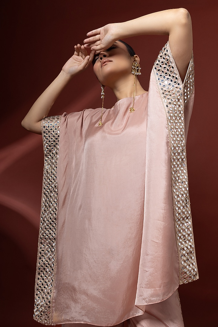 Pink Bemberg Satin Organza Mirror Embroidered Kurta Set by Shristi Chetani at Pernia's Pop Up Shop