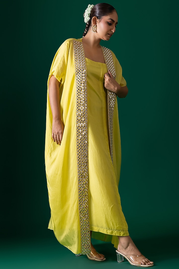 Yellow Bemberg Satin Organza Mirror Embroidered Kurta Set by Shristi Chetani at Pernia's Pop Up Shop