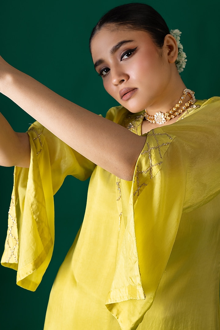Yellow Habutai Silk Mirror Embroidered Kurta Set by Shristi Chetani at Pernia's Pop Up Shop