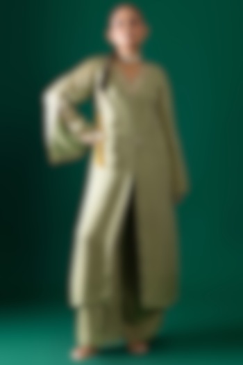 Green Habutai Silk Mirror Embroidered Kurta Set by Shristi Chetani at Pernia's Pop Up Shop