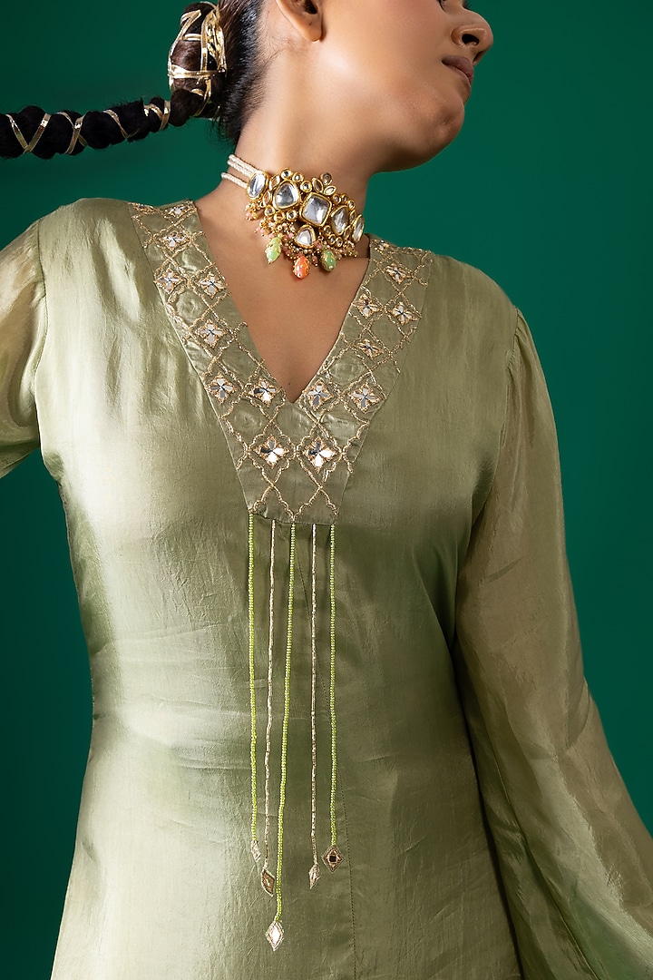 Green Habutai Silk Mirror Embroidered Kurta Set by Shristi Chetani at Pernia's Pop Up Shop