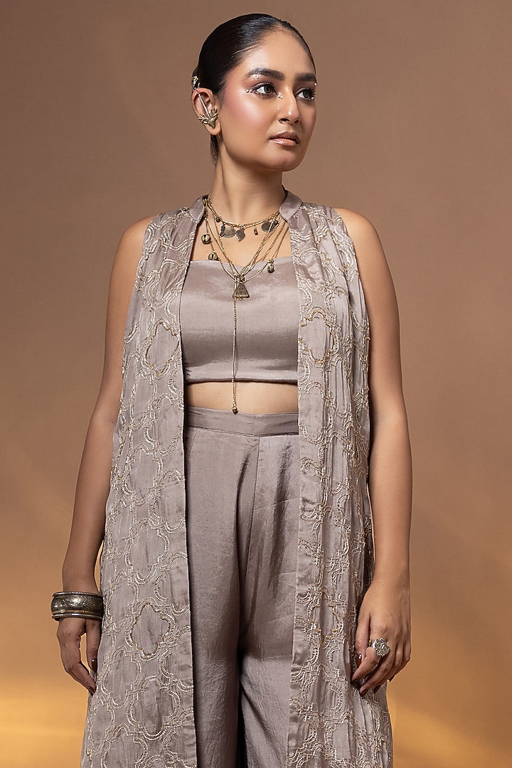 Mauve Habutai Silk Mirror Embroidered Jacket Set by Shristi Chetani at Pernia's Pop Up Shop