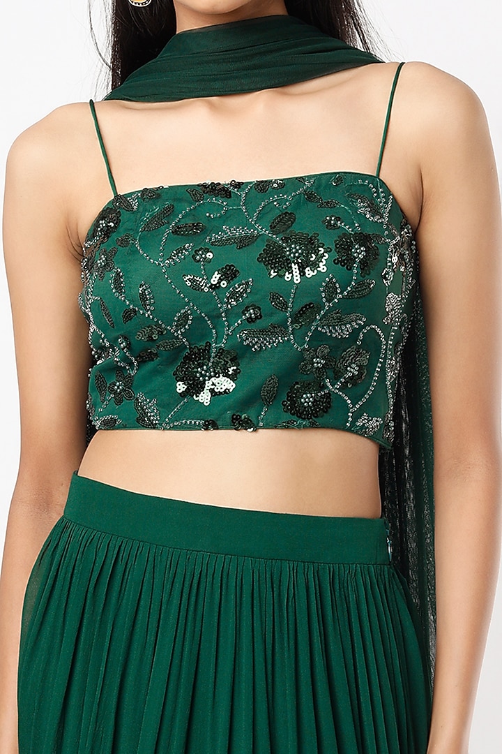 Emerald Green Semi-Georgette Tiered Wedding Lehenga Set by Shrena Hirawat at Pernia's Pop Up Shop