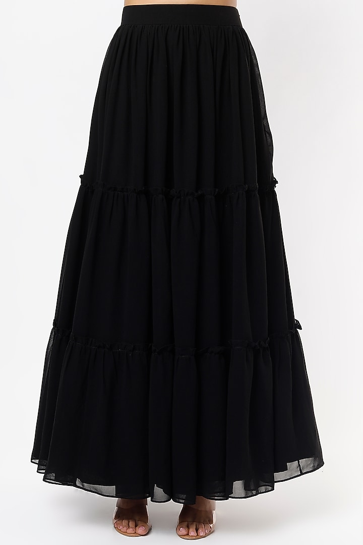 Black Semi Georgette Tiered Wedding Lehenga Set by Shrena Hirawat at Pernia's Pop Up Shop