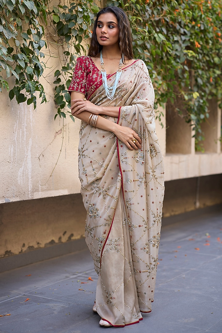 Grey Tissue Silk Hand Embroidered Reception Saree Set by Sarang Kaur at Pernia's Pop Up Shop