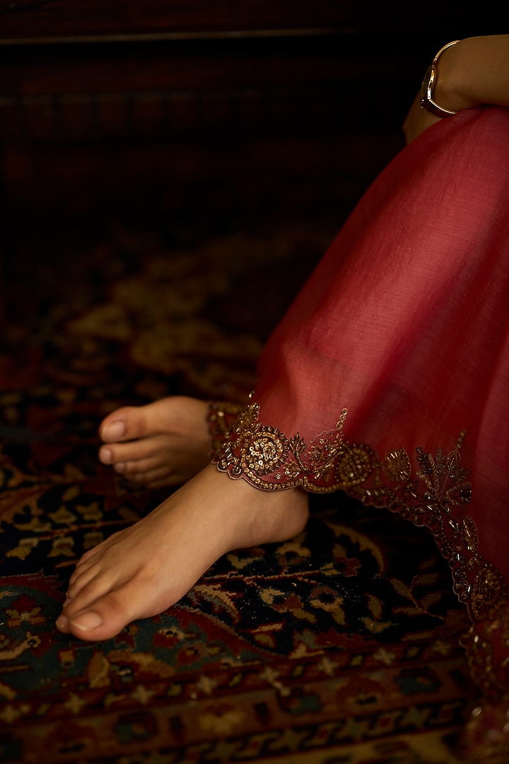 Pink Chanderi Silk Embroidered Kaftan by Sarang Kaur at Pernia's Pop Up Shop