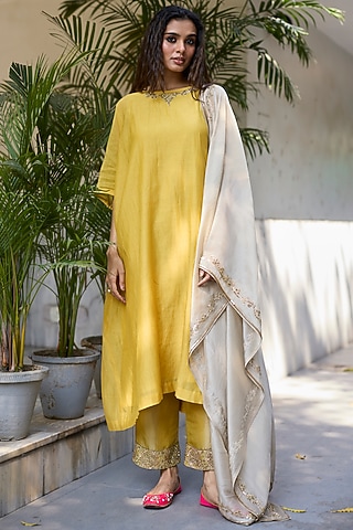 Yellow & Grey Chanderi Silk Embroidered Kurta Set by Sarang Kaur