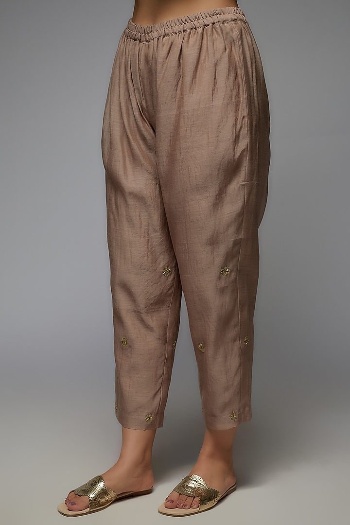 Grey Organza Silk Embroidered Kurta Set by Sarang Kaur at Pernia's Pop Up Shop