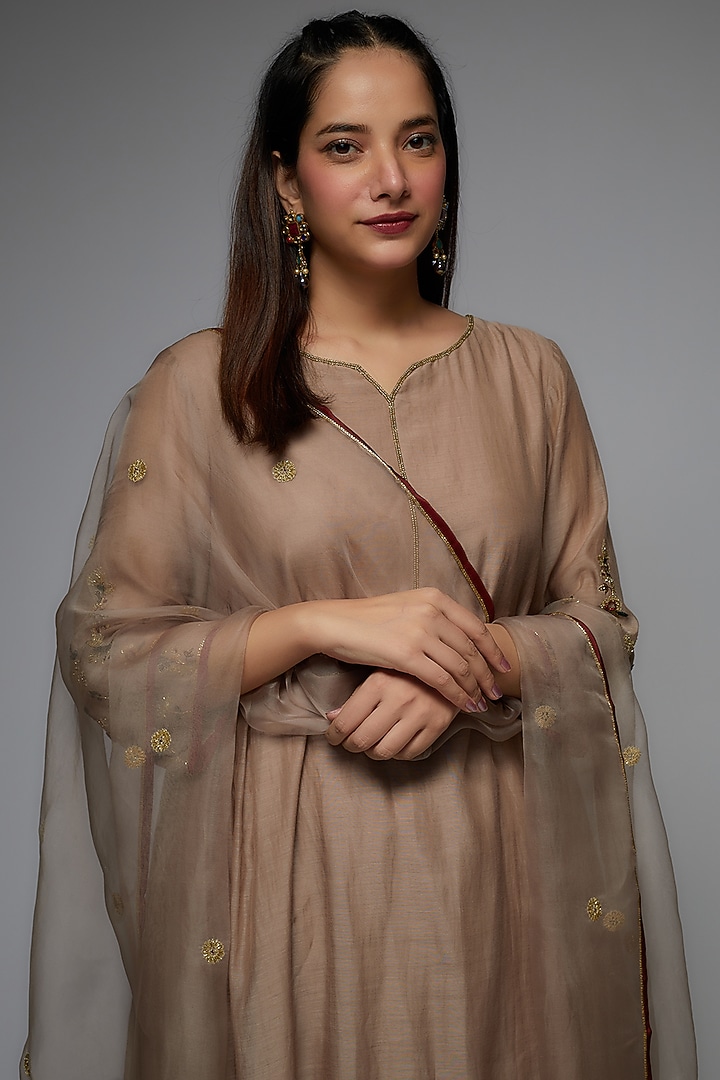 Grey Organza Silk Embroidered Kurta Set by Sarang Kaur at Pernia's Pop Up Shop