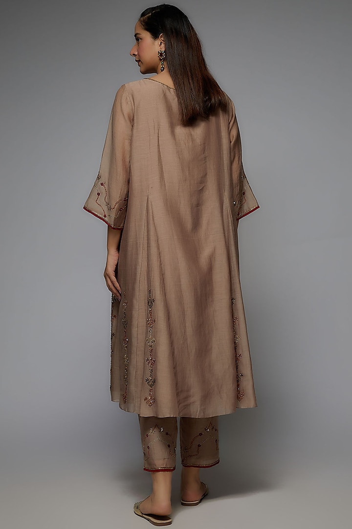 Grey Organza Silk Embroidered Kurta Set by Sarang Kaur at Pernia's Pop Up Shop