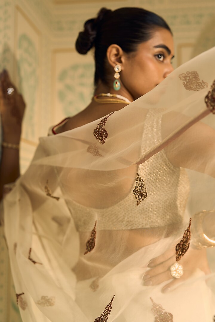 White Organza Silk Hand Embroidered Wedding Saree Set by Sarang Kaur at Pernia's Pop Up Shop
