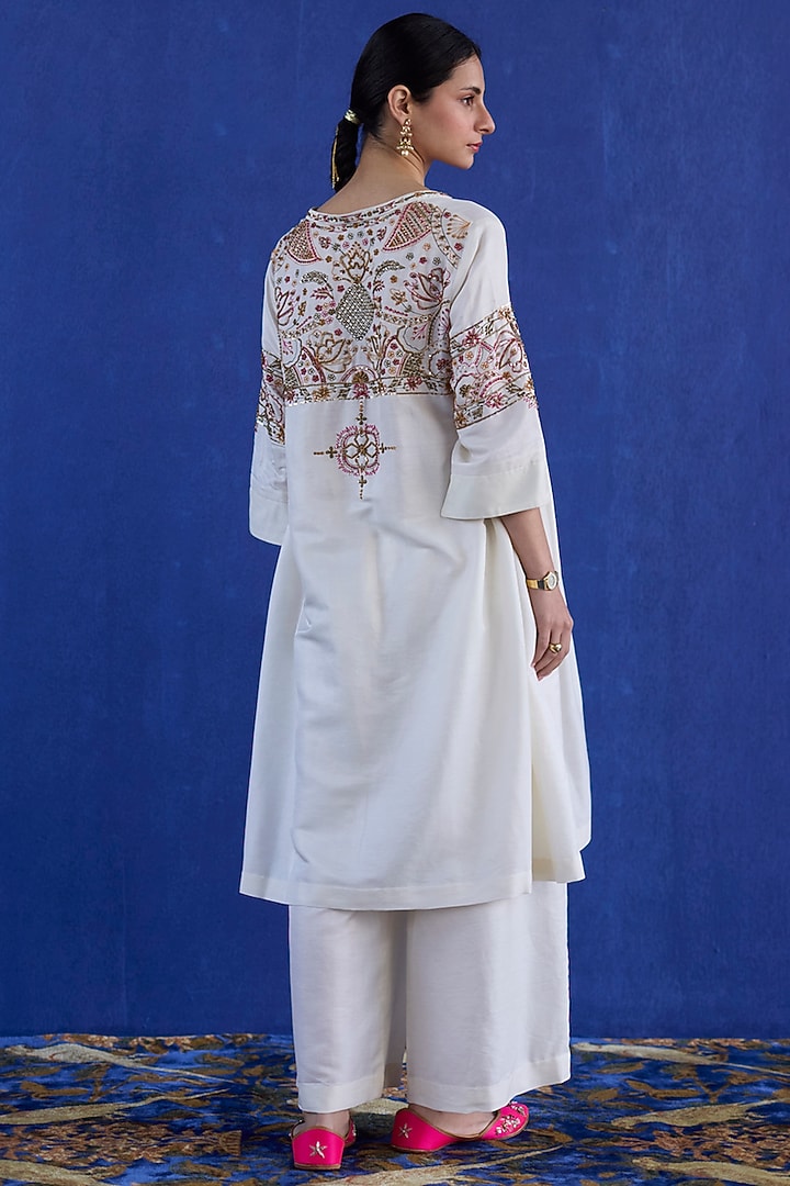 White Chanderi Silk Zardosi Hand Embroidered Co-Ord Set by Sarang Kaur at Pernia's Pop Up Shop