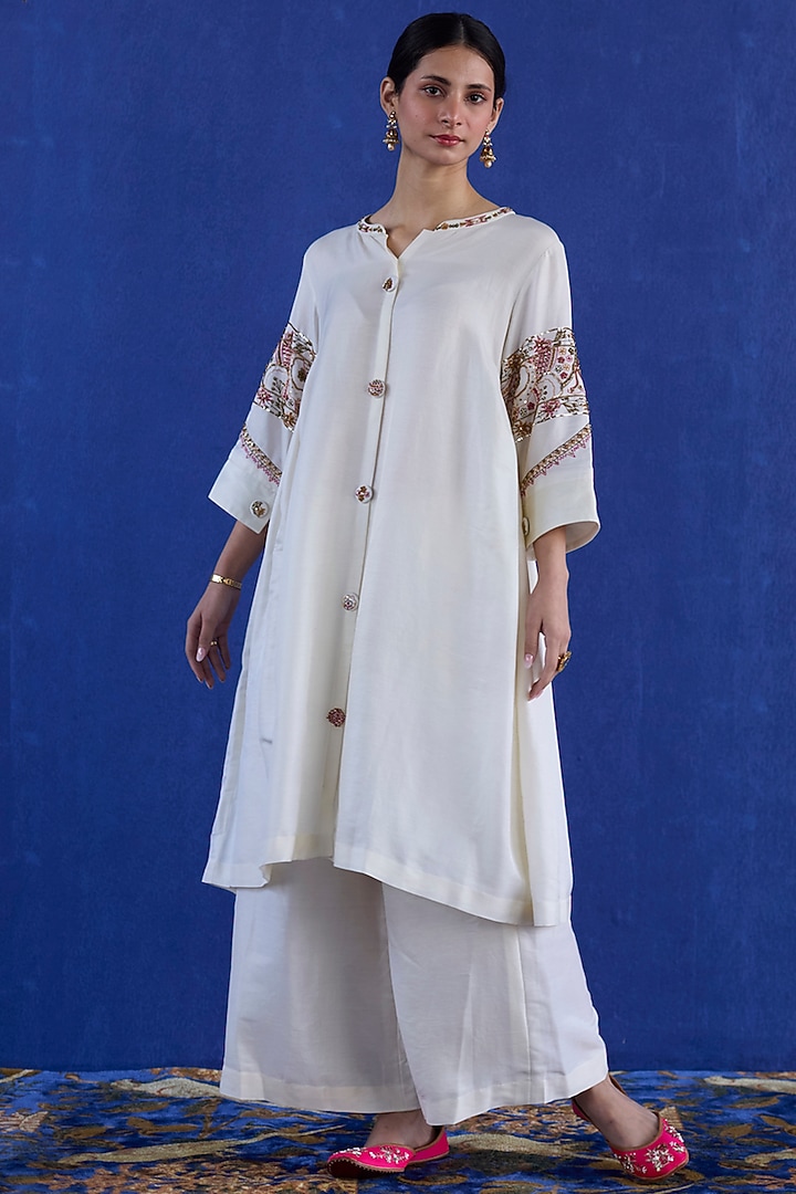 White Chanderi Silk Zardosi Hand Embroidered Co-Ord Set by Sarang Kaur at Pernia's Pop Up Shop