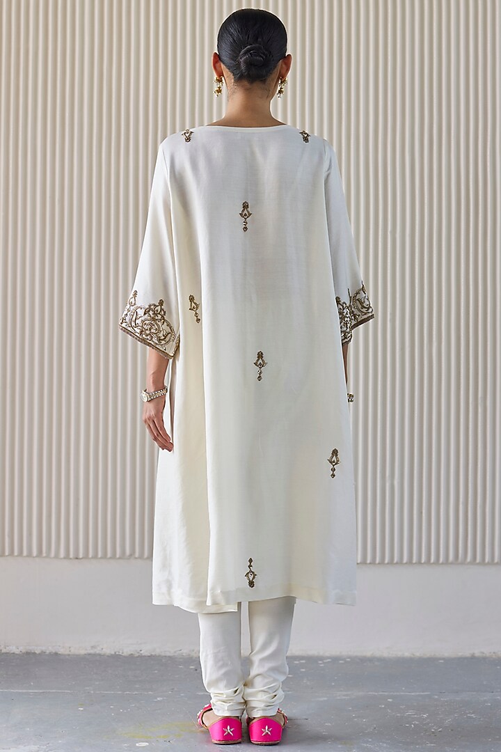White Chanderi Silk Zardosi Hand Embroidered Kurta Set by Sarang Kaur at Pernia's Pop Up Shop
