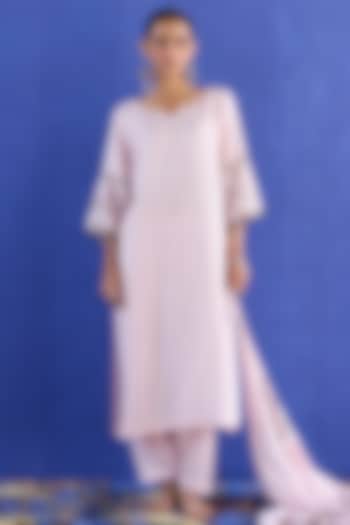 Pink Chanderi Silk Zardosi Hand Embroidered Kurta Set by Sarang Kaur at Pernia's Pop Up Shop