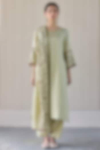 Green Chanderi Silk Zardosi Hand Embroidered Kurta Set by Sarang Kaur at Pernia's Pop Up Shop