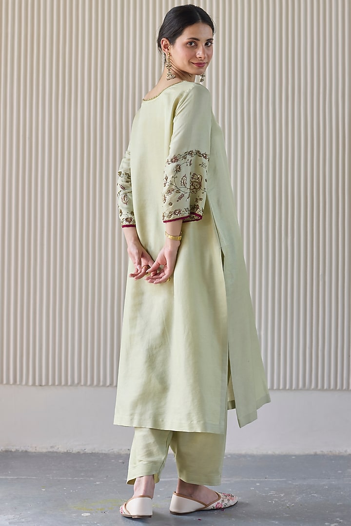 Green Chanderi Silk Zardosi Hand Embroidered Kurta Set by Sarang Kaur at Pernia's Pop Up Shop
