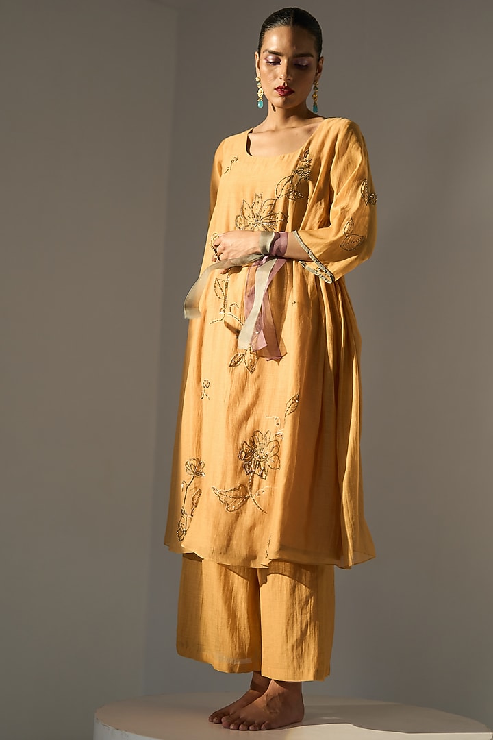 Yellow Chanderi Silk Hand Embroidered Kurta Set by Sarang Kaur at Pernia's Pop Up Shop