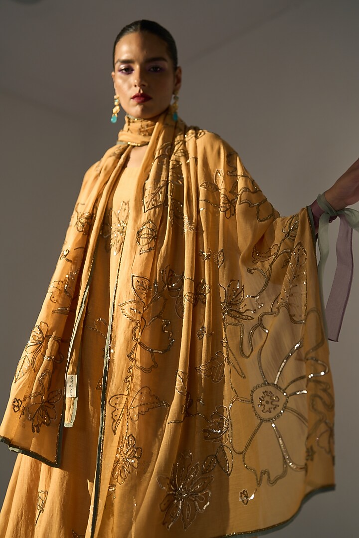 Yellow Chanderi Silk Hand Embroidered Dupatta by Sarang Kaur at Pernia's Pop Up Shop