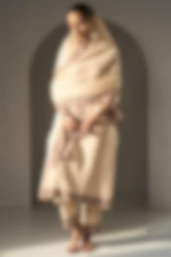 Cream Chanderi Silk Hand Embroidered Dupatta by Sarang Kaur at Pernia's Pop Up Shop