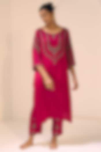 Pink Satin Georgette Hand Embroidered Kurta Set by Sarang Kaur at Pernia's Pop Up Shop