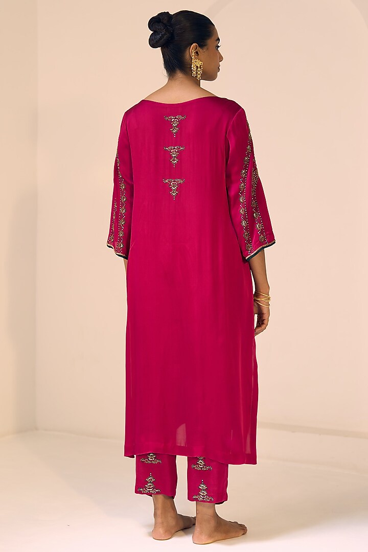 Pink Satin Georgette Hand Embroidered Kurta Set by Sarang Kaur at Pernia's Pop Up Shop