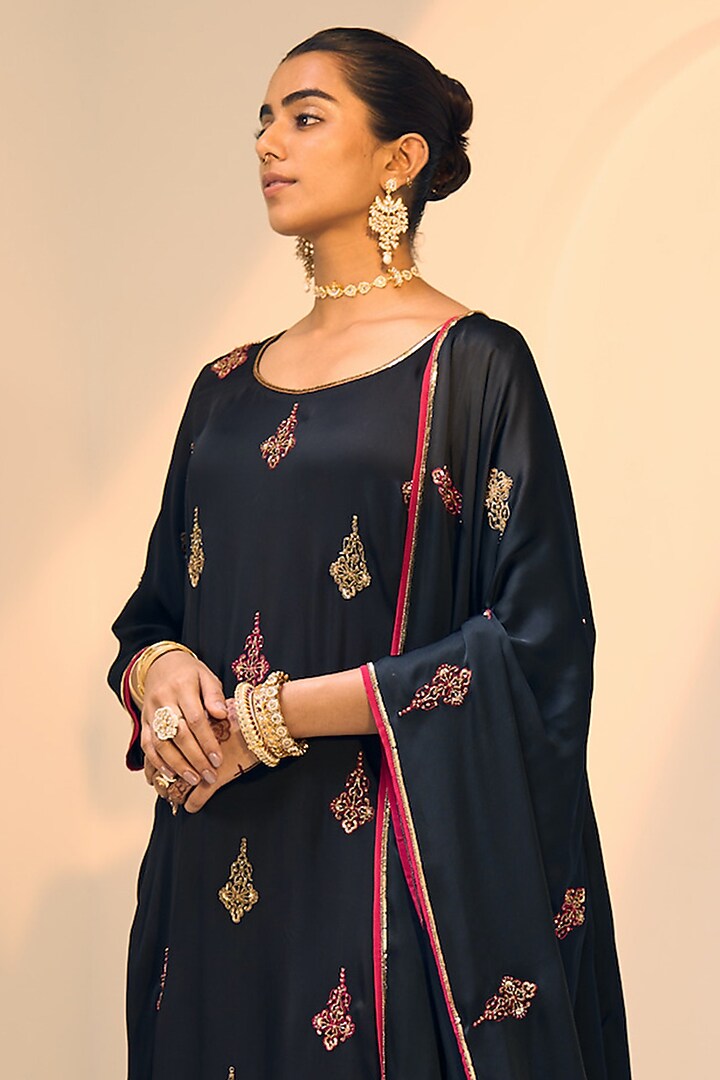 Black Satin Georgette Hand Embroidered Dupatta by Sarang Kaur at Pernia's Pop Up Shop