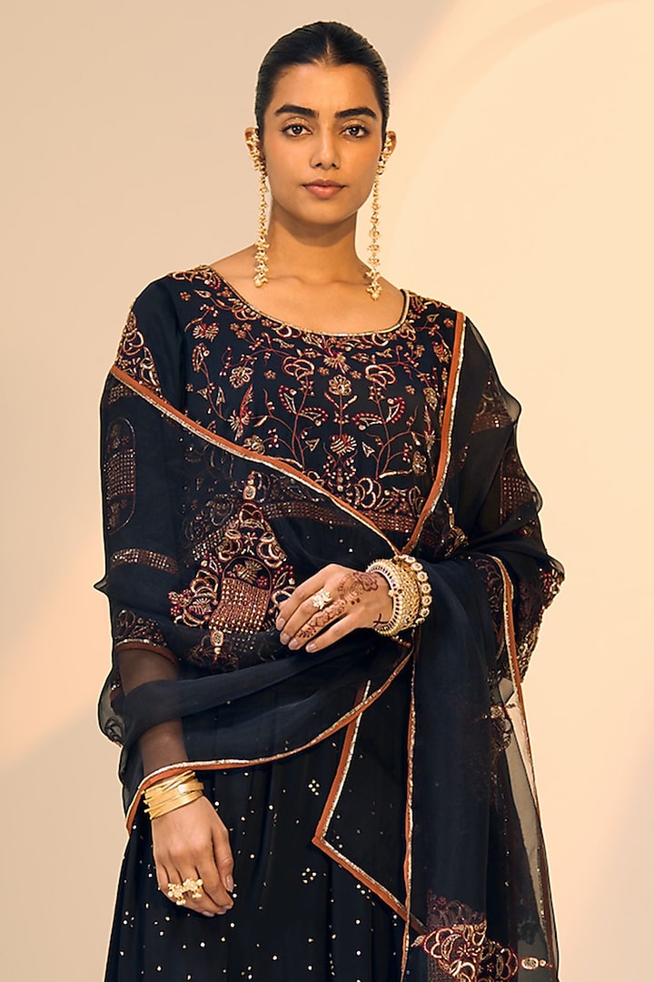 Black Organza Silk Hand Embroidered Dupatta by Sarang Kaur at Pernia's Pop Up Shop