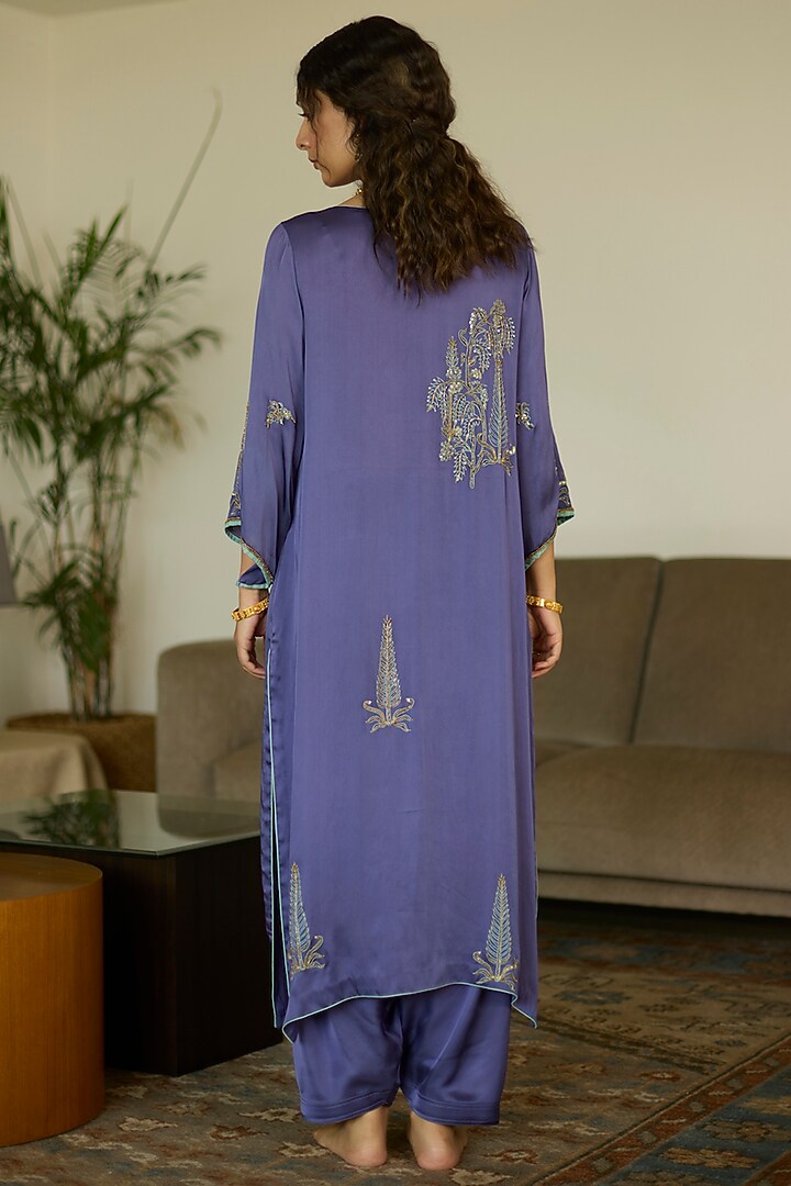 Purple Satin Georgette Hand Embroidered Kurta Set by Sarang Kaur at Pernia's Pop Up Shop