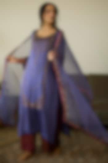 Purple Satin Georgette Hand Embroidered Dupatta by Sarang Kaur at Pernia's Pop Up Shop