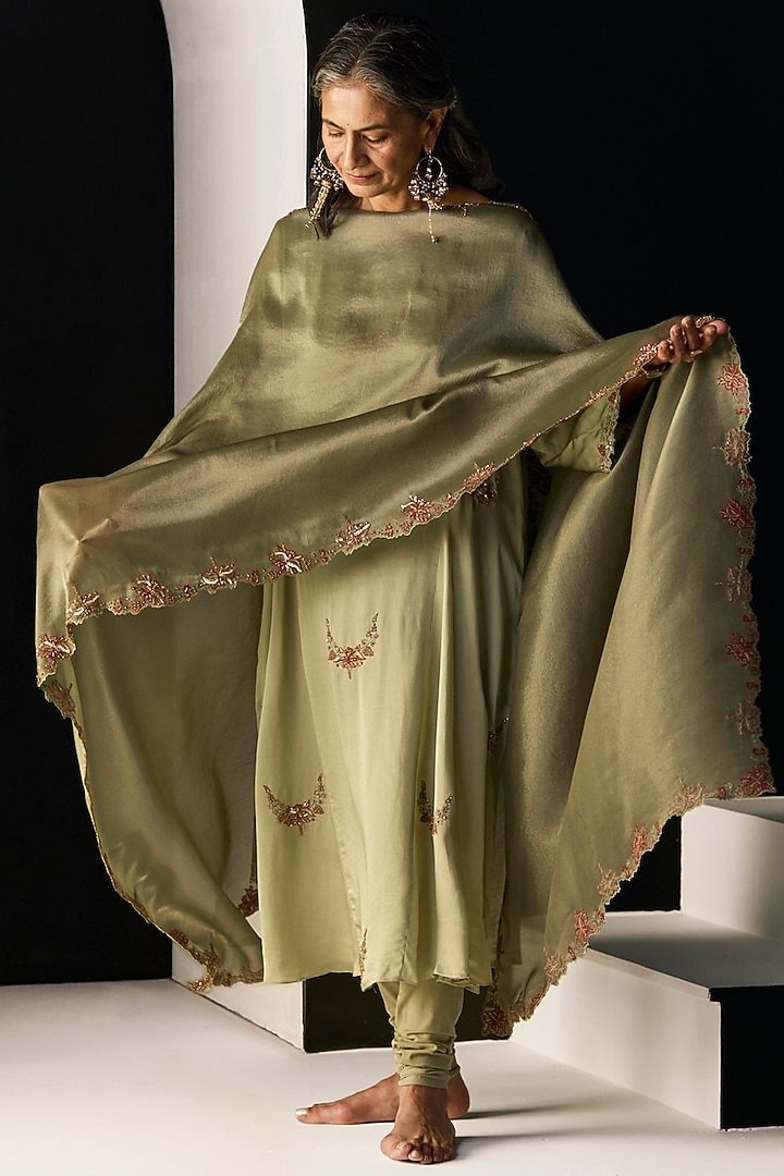 Green Satin Silk Hand Embroidered Kurta Set by Sarang Kaur at Pernia's Pop Up Shop