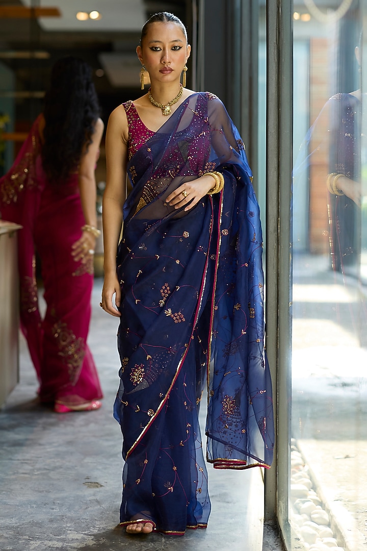 Blue Organza Silk Hand Embroidered Reception Saree Set by Sarang Kaur at Pernia's Pop Up Shop
