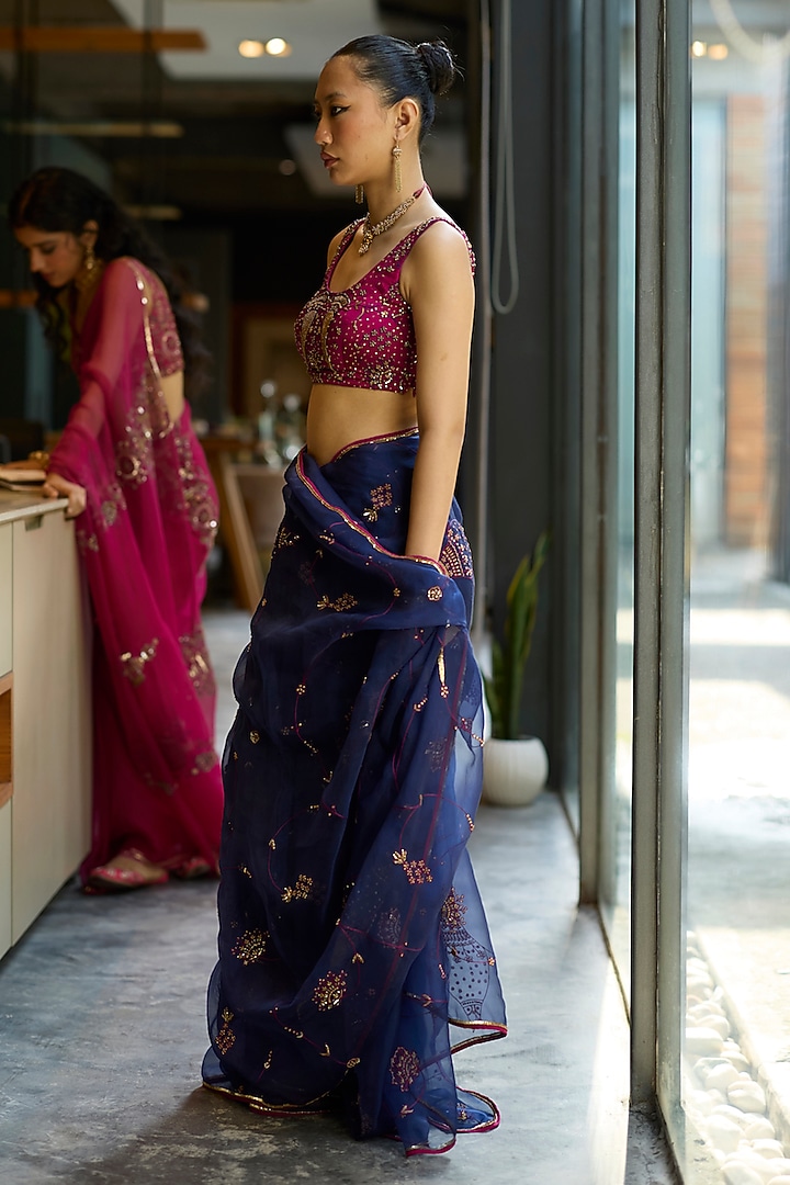 Blue Organza Silk Hand Embroidered Reception Saree Set by Sarang Kaur at Pernia's Pop Up Shop