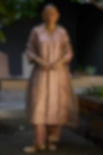 Pink & Grey Banarasi Chanderi Embroidered Kurta Set by Sarang Kaur at Pernia's Pop Up Shop