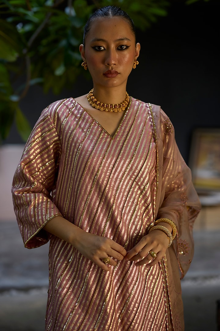 Pink & Grey Banarasi Chanderi Embroidered Kurta Set by Sarang Kaur at Pernia's Pop Up Shop
