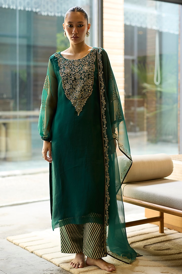 Green Organza Silk Hand Embroidered Kurta Set by Sarang Kaur at Pernia's Pop Up Shop