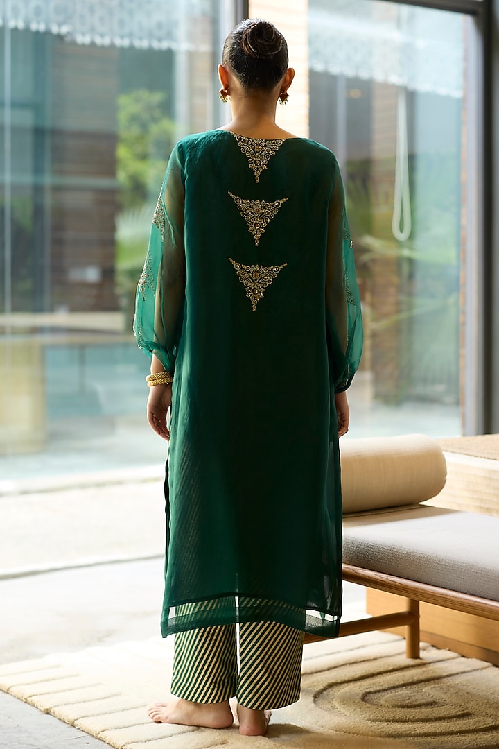 Green Organza Silk Hand Embroidered Kurta Set by Sarang Kaur at Pernia's Pop Up Shop