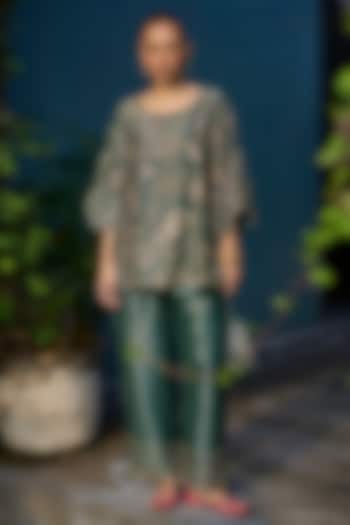Teal Tissue Silk Hand Embroidered Kurta Set by Sarang Kaur at Pernia's Pop Up Shop